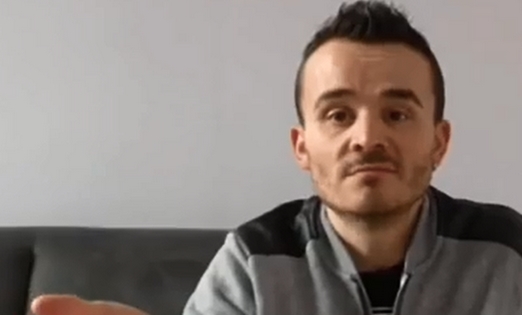 Mickaël 1m60 recherche lamour
