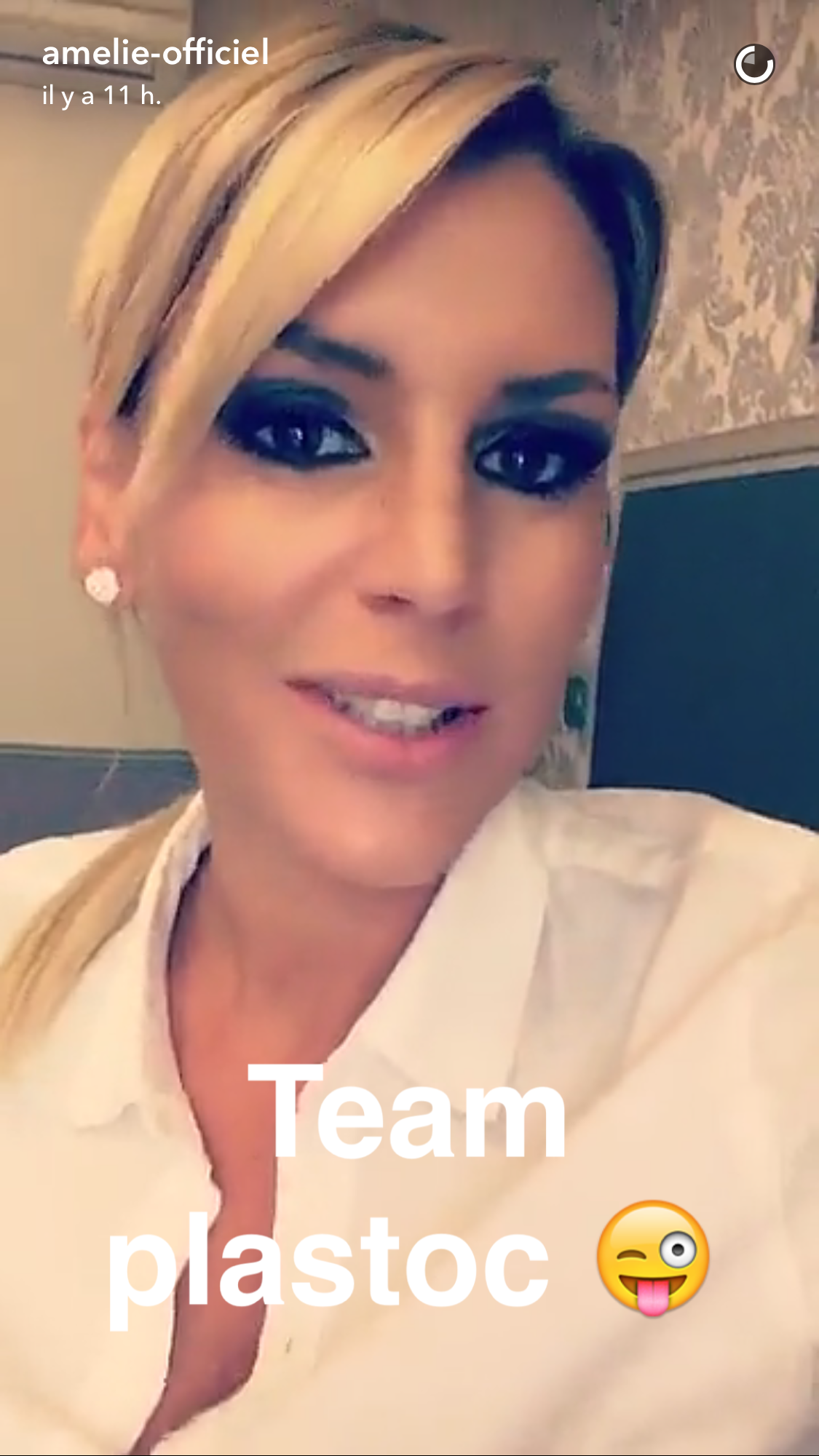 photos amelie neten et nabilla benattia enfin les retrouvailles de la team plastoc gossip