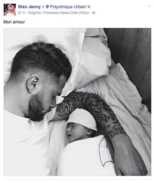 Photos Devenu Papa Un Candidat De Tele Realite Presente Son Bebe A Ses Fans Gossip Photos Devenu Papa Un Candidat De Tele Realite Presente Son Bebe A Ses Fans Gossip